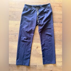 Women Figs Technical Collection L Navy two pocket